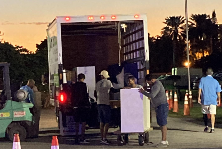 How to Ship to a Trade Show: Choosing the Right Method