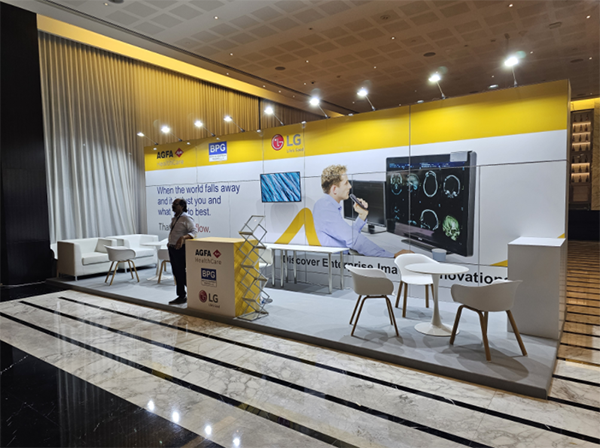 5 Compelling Reasons to Opt for Renting Furniture for Your Trade Show